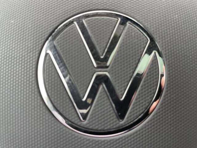 2025 Volkswagen Atlas Cross Sport 2.0T SEL R-Line Black