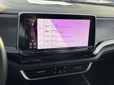 2024 Volkswagen Atlas Cross Sport 2.0T SEL R-Line