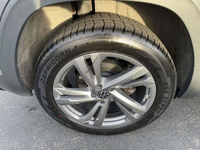2024 Volkswagen Atlas Cross Sport 2.0T SEL R-Line