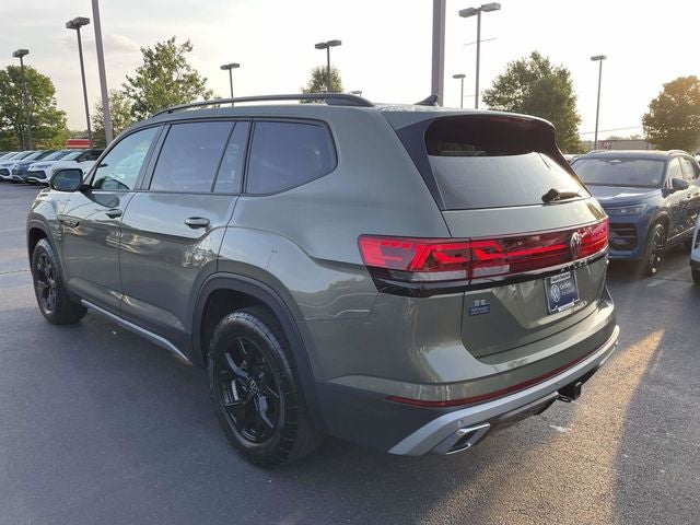 2024 Volkswagen Atlas 2.0T Peak Edition SE w/Technology
