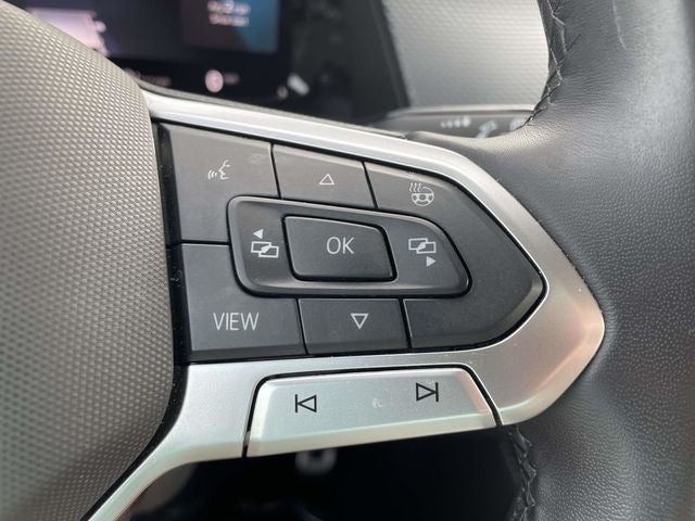 2025 Volkswagen Atlas Cross Sport 2.0T SEL Premium R-Line