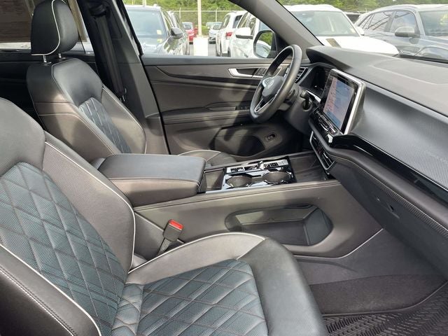 2025 Volkswagen Atlas Cross Sport 2.0T SEL Premium R-Line