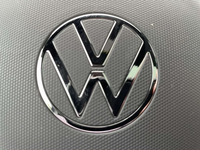 2025 Volkswagen Atlas Cross Sport 2.0T SEL Premium R-Line