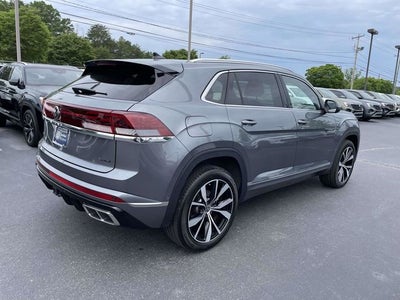 2025 Volkswagen Atlas Cross Sport 2.0T SEL Premium R-Line