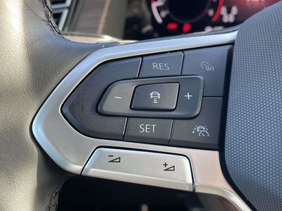 2025 Volkswagen Atlas 2.0T SEL Premium R-Line