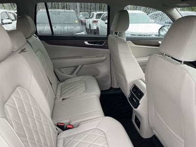 2025 Volkswagen Atlas 2.0T SEL Premium R-Line
