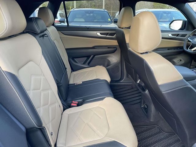 2025 Volkswagen Atlas Cross Sport 2.0T SE w/Technology