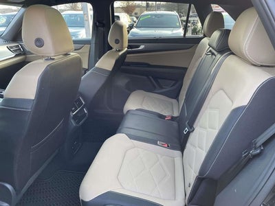 2025 Volkswagen Atlas Cross Sport 2.0T SE w/Technology