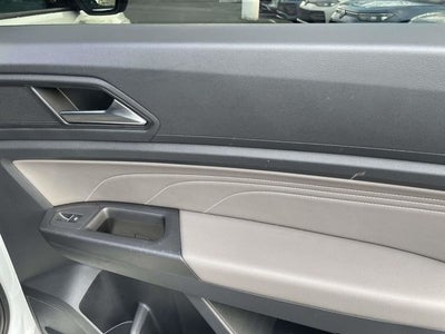 2023 Volkswagen Atlas Cross Sport 3.6L V6 SEL R-Line