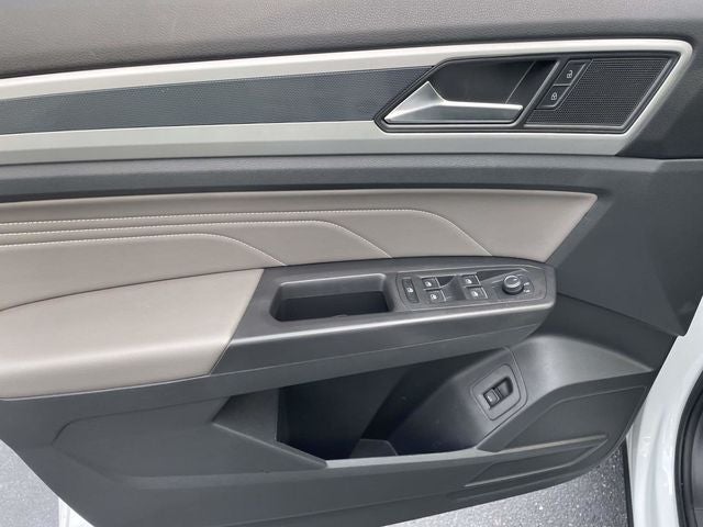 2023 Volkswagen Atlas Cross Sport 3.6L V6 SEL R-Line