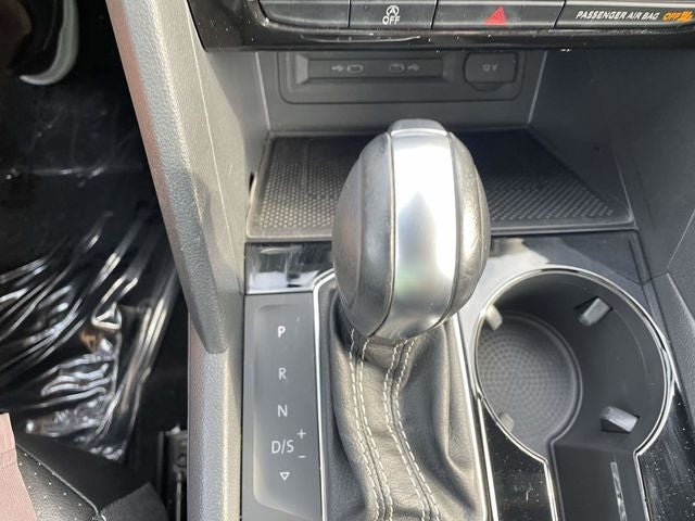 2023 Volkswagen Atlas Cross Sport 3.6L V6 SEL R-Line