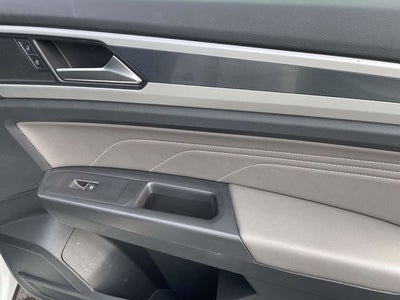 2023 Volkswagen Atlas Cross Sport 3.6L V6 SEL R-Line