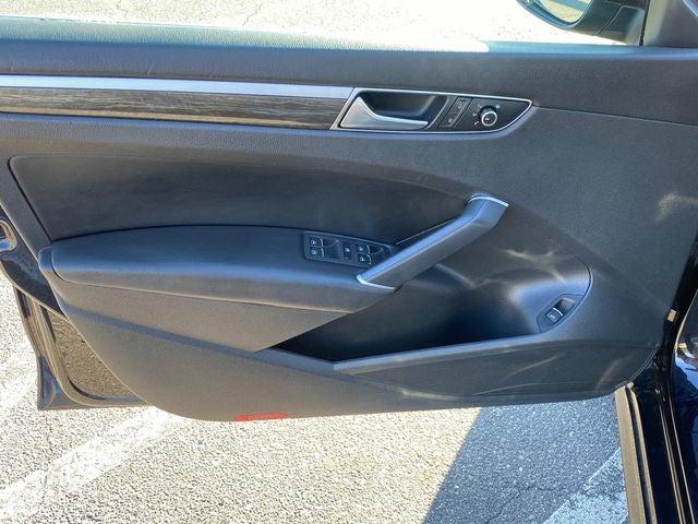 2018 Volkswagen Passat 2.0T SE