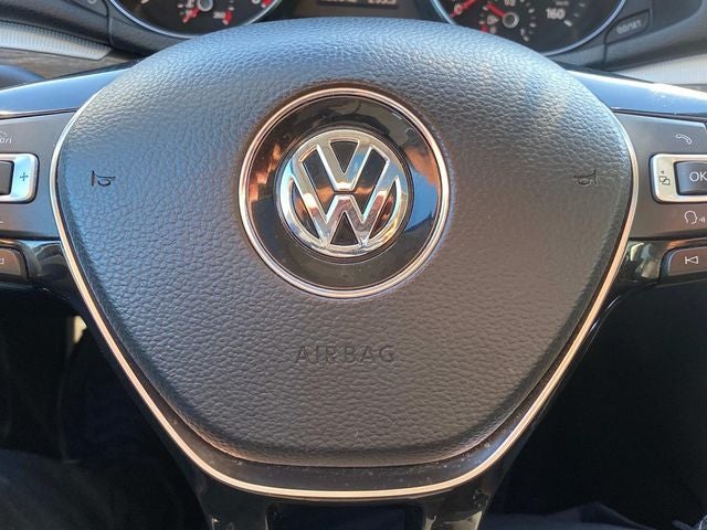 2018 Volkswagen Passat 2.0T SE