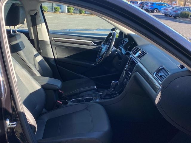 2018 Volkswagen Passat 2.0T SE