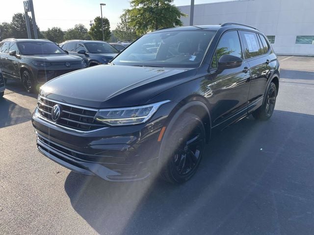 2023 Volkswagen Tiguan 2.0T SE R-Line Black