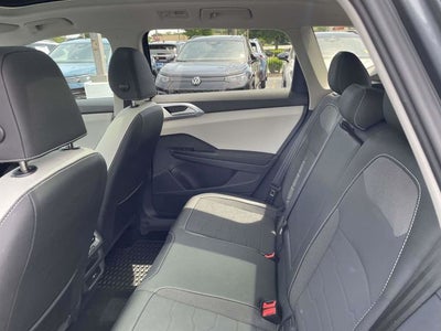 2025 Volkswagen Taos 1.5T SE