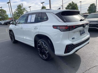2025 Volkswagen Tiguan 2.0T SEL R-Line