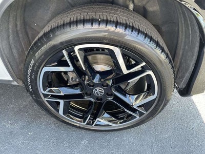 2025 Volkswagen Tiguan 2.0T SEL R-Line