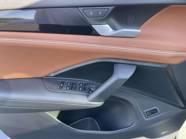 2025 Volkswagen Tiguan 2.0T SEL R-Line