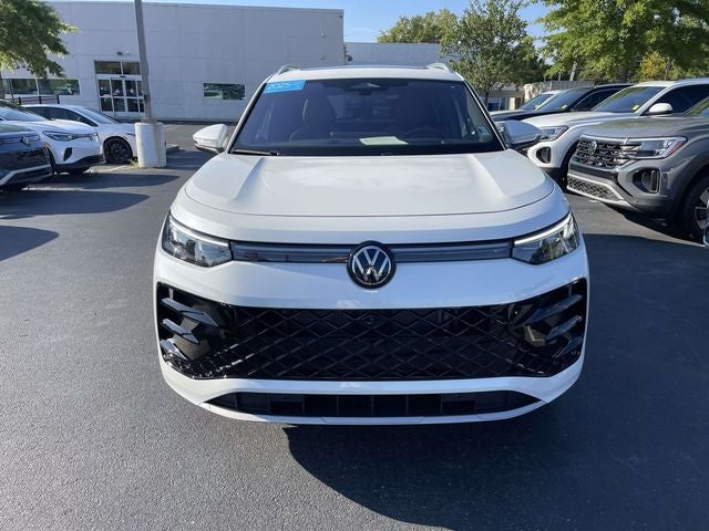 2025 Volkswagen Tiguan 2.0T SEL R-Line