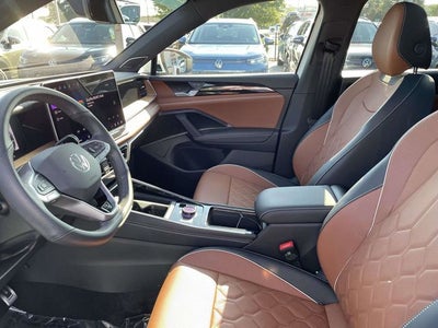 2025 Volkswagen Tiguan 2.0T SEL R-Line