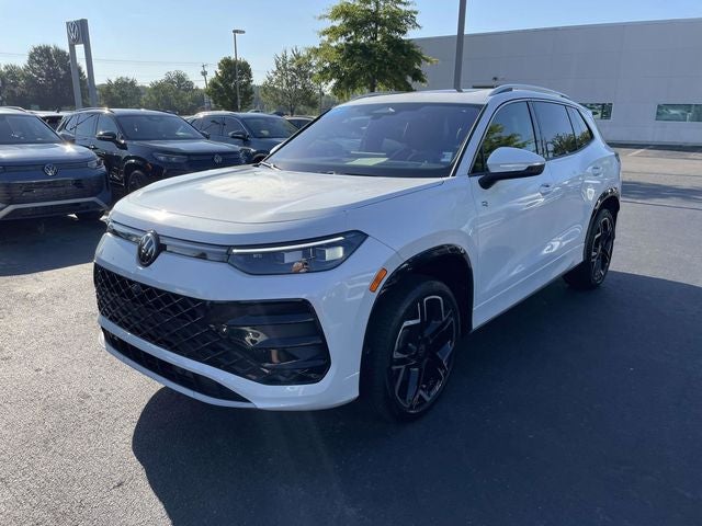2025 Volkswagen Tiguan 2.0T SEL R-Line