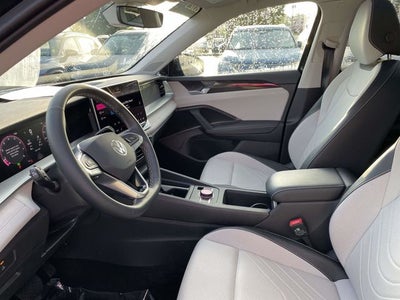 2025 Volkswagen Tiguan 2.0T SE