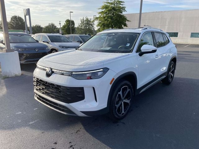 2025 Volkswagen Tiguan 2.0T SE