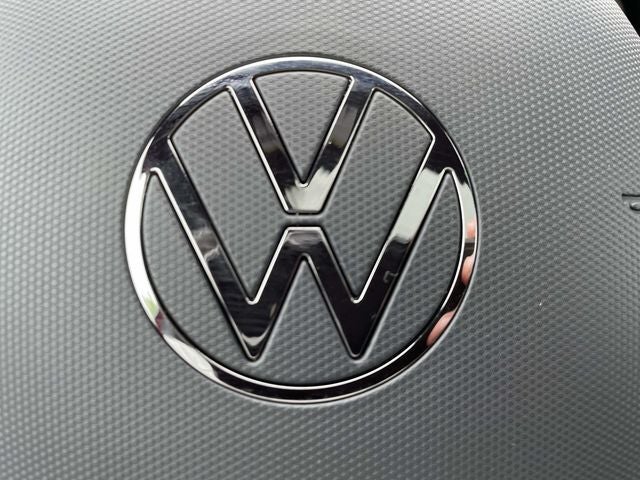 2025 Volkswagen Golf GTI Autobahn