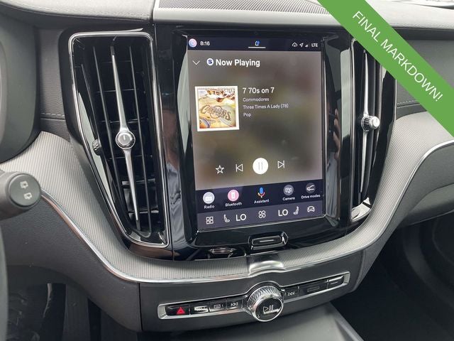 2023 Volvo XC60 B5 Ultimate Dark Theme
