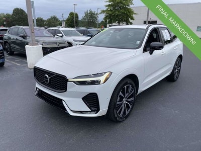 2023 Volvo XC60 B5 Ultimate Dark Theme