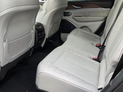 2023 Jeep Grand Cherokee Summit