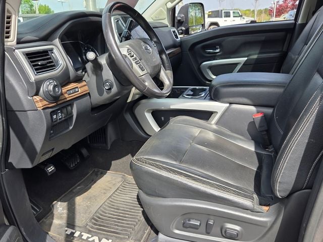 2020 Nissan Titan SL