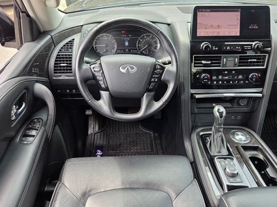 2024 INFINITI QX80 LUXE
