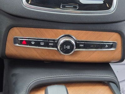 2023 Volvo XC90 B5 Plus