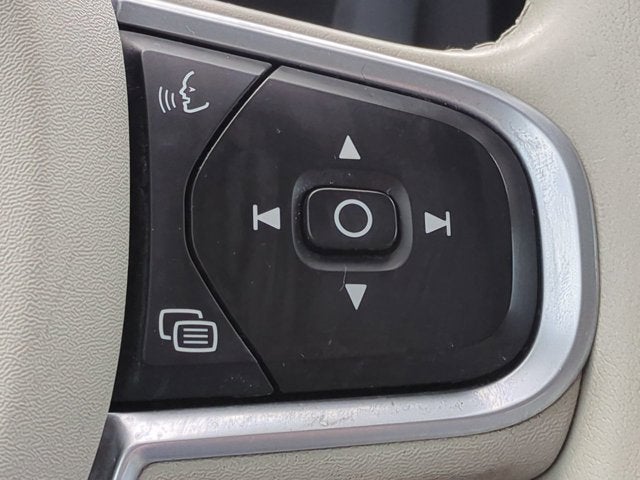 2020 Volvo XC60 Momentum