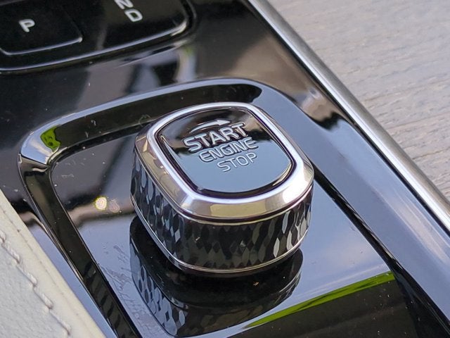 2024 Volvo XC90 Recharge Plug-In Hybrid Plus Bright Theme
