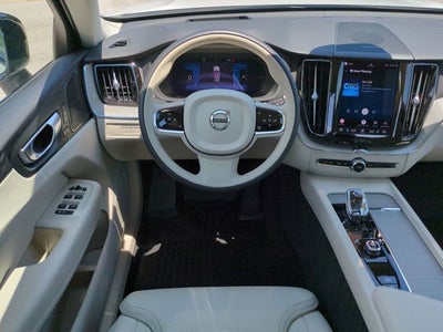 2024 Volvo XC60 Recharge Plug-In Hybrid Ultimate Dark Theme