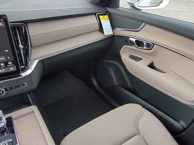 2026 Volvo XC90 Plug-In Hybrid Core