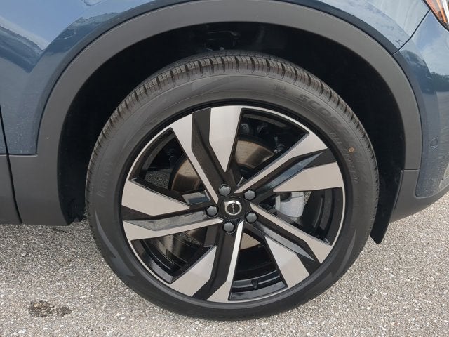 2026 Volvo XC40 Plus