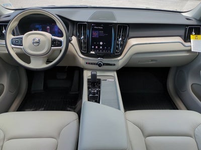 2023 Volvo XC60 Plus Bright Theme
