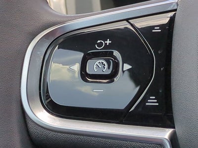 2023 Volvo XC60 Plus Bright Theme