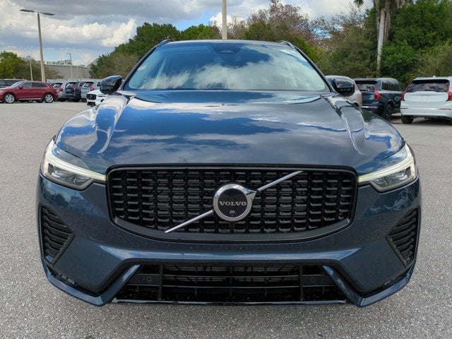 2023 Volvo XC60 Plus Dark Theme