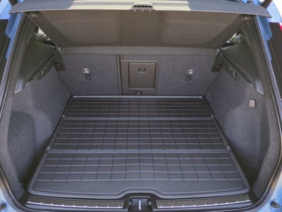 2023 Volvo XC40 Ultimate Bright Theme