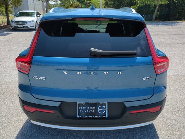 2023 Volvo XC40 Ultimate Bright Theme