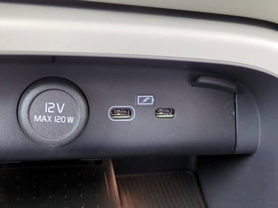 2026 Volvo XC40 Plus