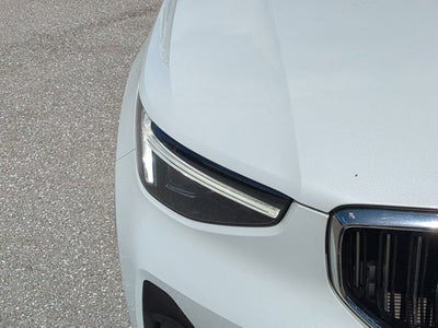 2023 Volvo XC40 Ultimate Bright Theme