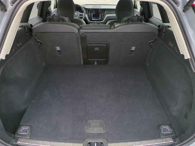 2025 Volvo XC60 Plus