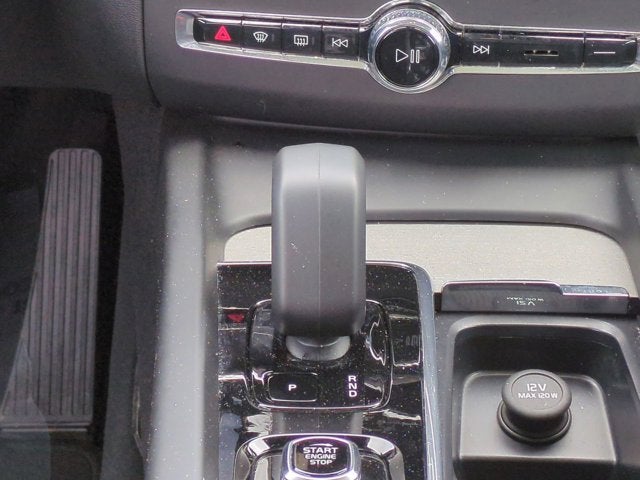 2025 Volvo XC60 Plus